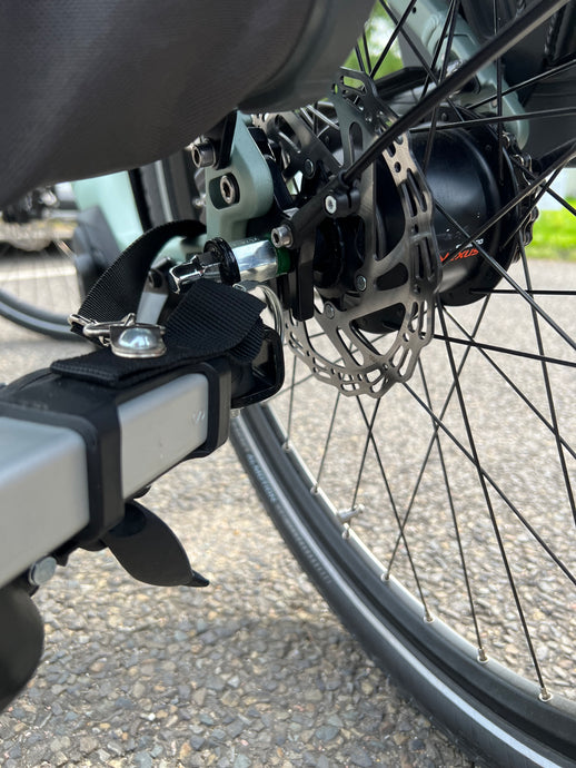What thru axle adapter do I need to attach to a trailer to my bike?